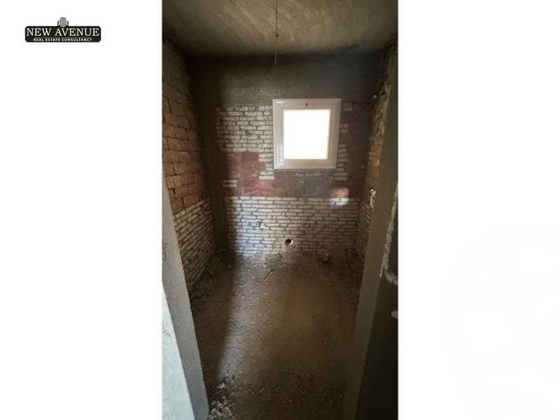 https://aqarmap.com.eg/ar/listing/6254096-for-sale-cairo-new-cairo-compounds-the-square