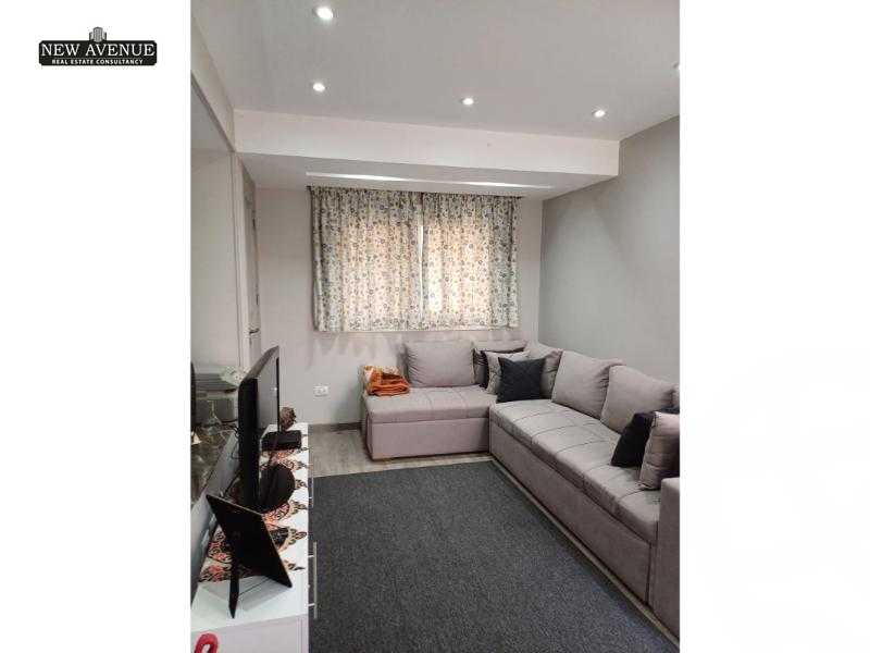 https://aqarmap.com.eg/ar/listing/6254933-for-sale-cairo-new-cairo-compounds-mountain-view-hyde-park