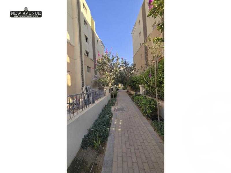 https://aqarmap.com.eg/ar/listing/6257323-for-sale-cairo-new-cairo-compounds-sarai-elan-sarai-compound