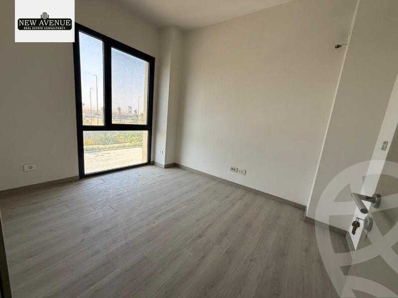 https://aqarmap.com.eg/ar/listing/6258034-for-sale-cairo-el-shorouk-compounds-al-burouj-compound-imkan