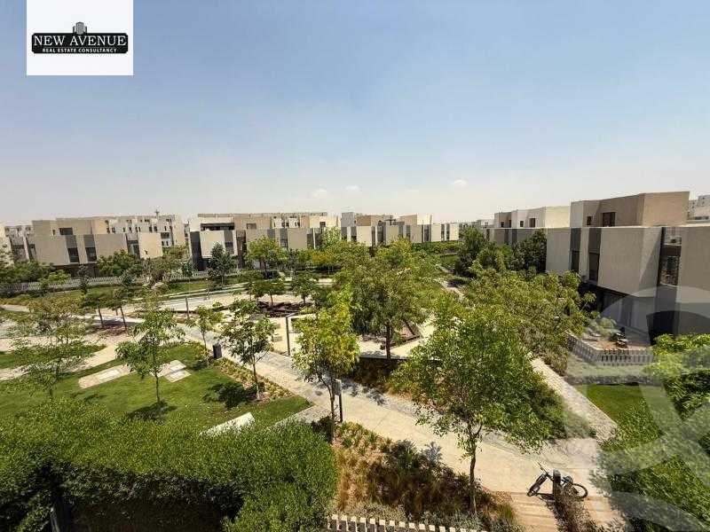 https://aqarmap.com.eg/ar/listing/6258034-for-sale-cairo-el-shorouk-compounds-al-burouj-compound-imkan