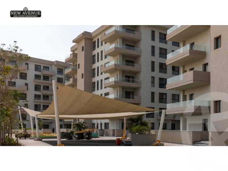 https://aqarmap.com.eg/en/listing/6258327-for-sale-cairo-el-shorouk-compounds-al-burouj-compound-imkan