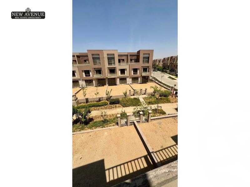 https://aqarmap.com.eg/ar/listing/6259905-for-sale-cairo-new-cairo-compounds-district-5-the-plateau-district-5