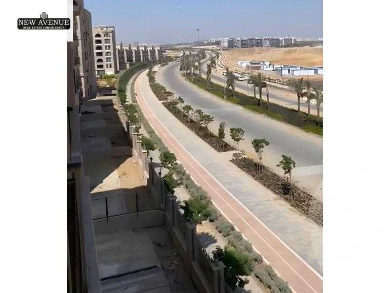 https://aqarmap.com.eg/en/listing/6260509-for-sale-cairo-new-cairo-lmstqbl-syty-compounds-green-square