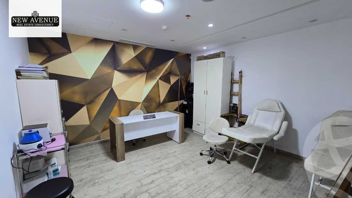 https://aqarmap.com.eg/ar/listing/6261588-for-rent-cairo-new-cairo-compounds-tryfywm-byzns-kwmblks-nm-llttwyr