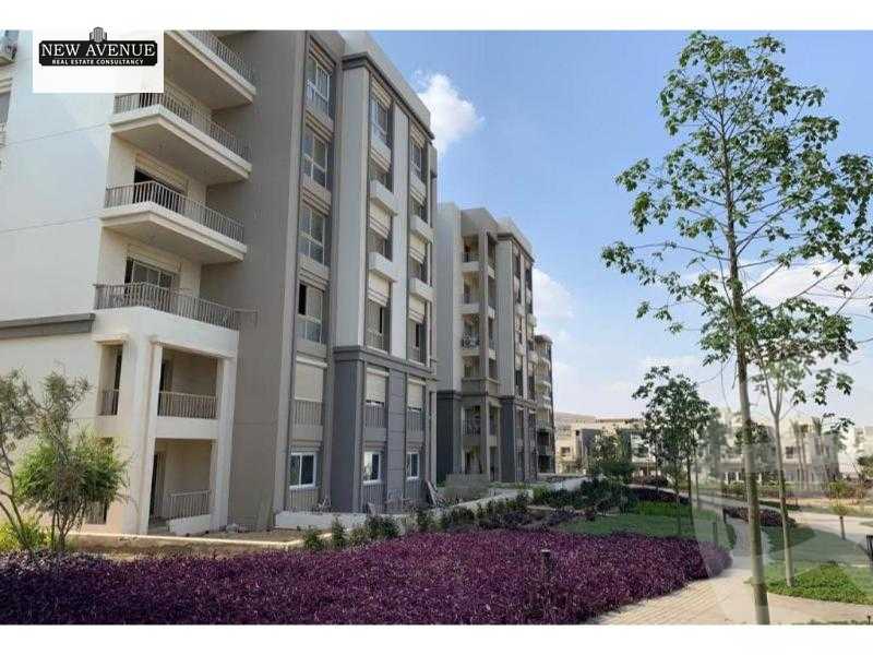 https://aqarmap.com.eg/ar/listing/6262450-for-sale-cairo-new-cairo-compounds-hyde-park-park-corner-hyde-park