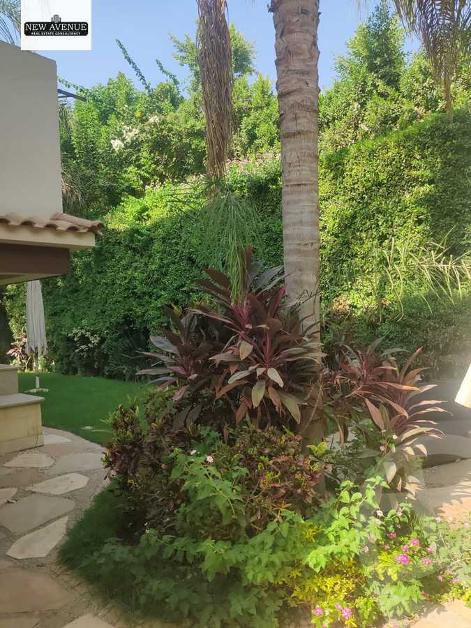 https://aqarmap.com.eg/en/listing/6284625-for-sale-cairo-new-cairo-lrhb-city-phase-1-ahmed-rami-st