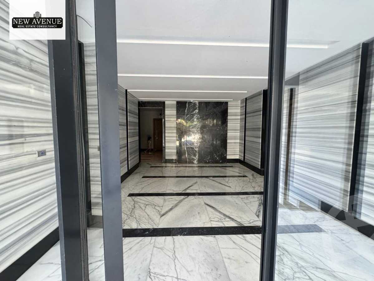 https://aqarmap.com.eg/en/listing/6286038-for-sale-cairo-new-cairo-compounds-el-patio-oro