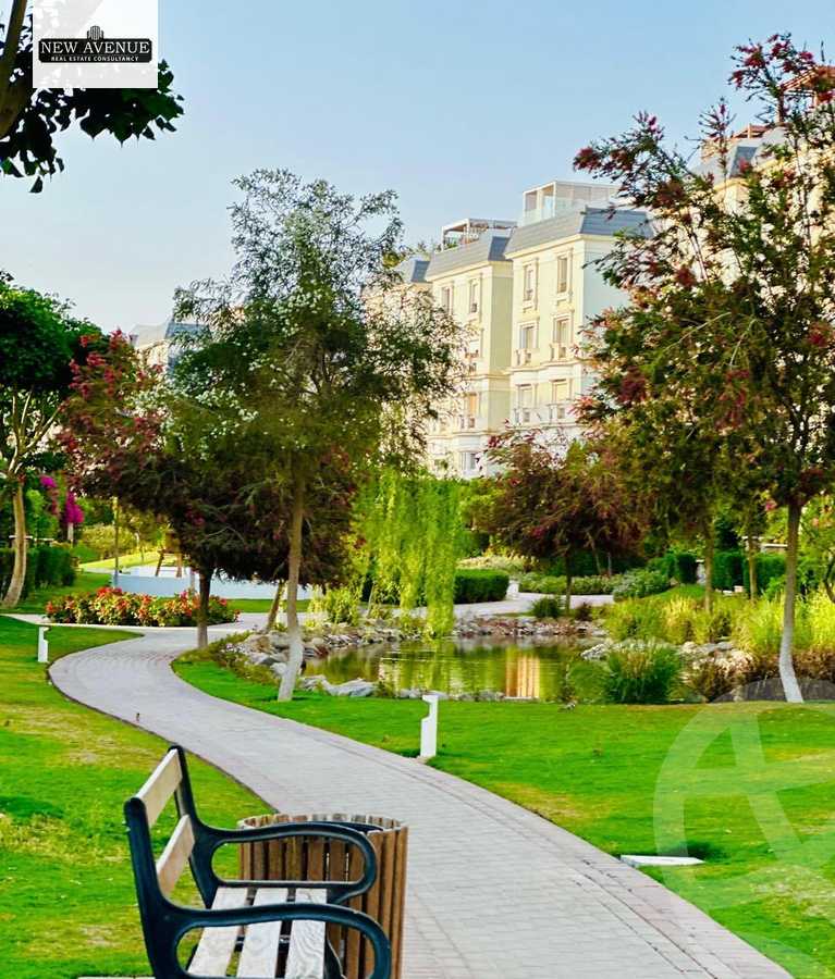 https://aqarmap.com.eg/ar/listing/6286220-for-sale-cairo-new-cairo-compounds-mountain-view-hyde-park