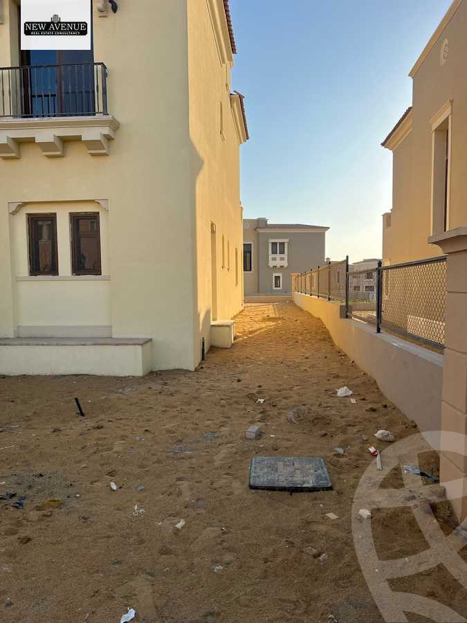https://aqarmap.com.eg/en/listing/6300770-for-sale-cairo-new-cairo-compounds-city-gate-sapphire-city-gate
