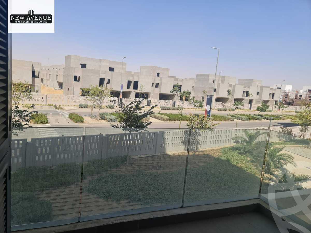 https://aqarmap.com.eg/ar/listing/6301381-for-sale-cairo-el-shorouk-compounds-al-burouj-compound-imkan
