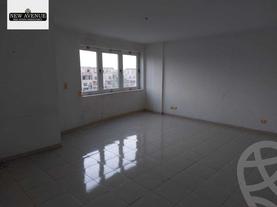 https://aqarmap.com.eg/en/listing/6302075-for-sale-cairo-new-cairo-lrhb-city-phase-4-mohammed-farid-st