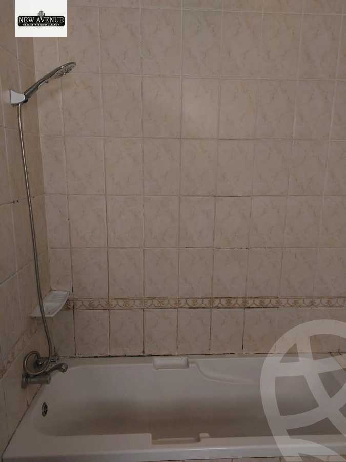https://aqarmap.com.eg/en/listing/6302075-for-sale-cairo-new-cairo-lrhb-city-phase-4-mohammed-farid-st