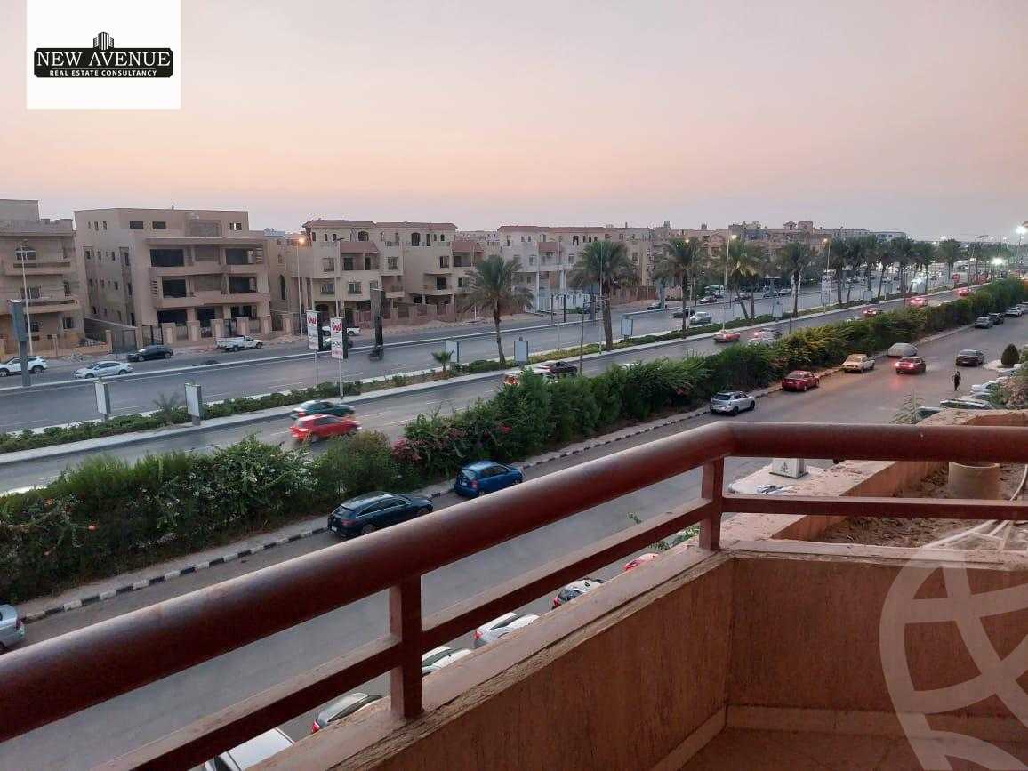 https://aqarmap.com.eg/en/listing/6302075-for-sale-cairo-new-cairo-lrhb-city-phase-4-mohammed-farid-st