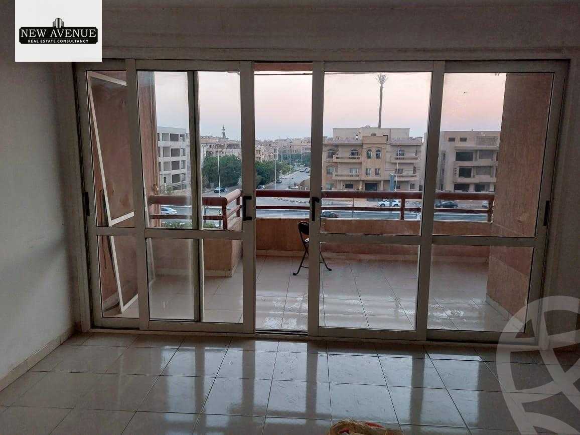 https://aqarmap.com.eg/en/listing/6302075-for-sale-cairo-new-cairo-lrhb-city-phase-4-mohammed-farid-st