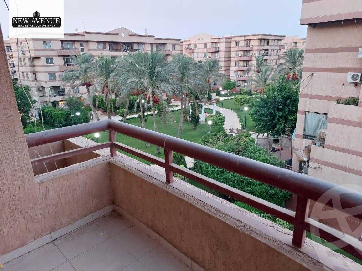 https://aqarmap.com.eg/en/listing/6302075-for-sale-cairo-new-cairo-lrhb-city-phase-4-mohammed-farid-st