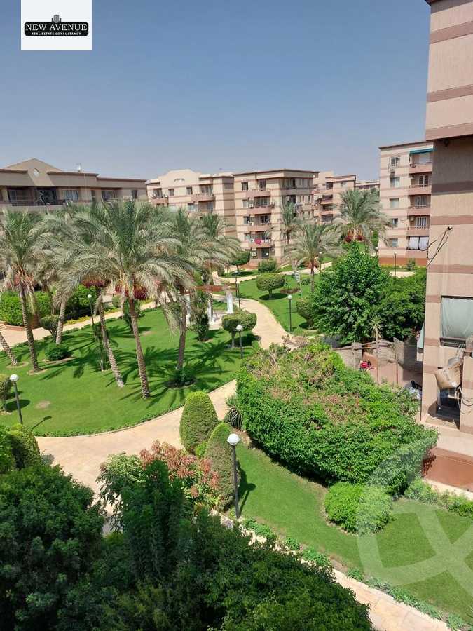 https://aqarmap.com.eg/en/listing/6302075-for-sale-cairo-new-cairo-lrhb-city-phase-4-mohammed-farid-st