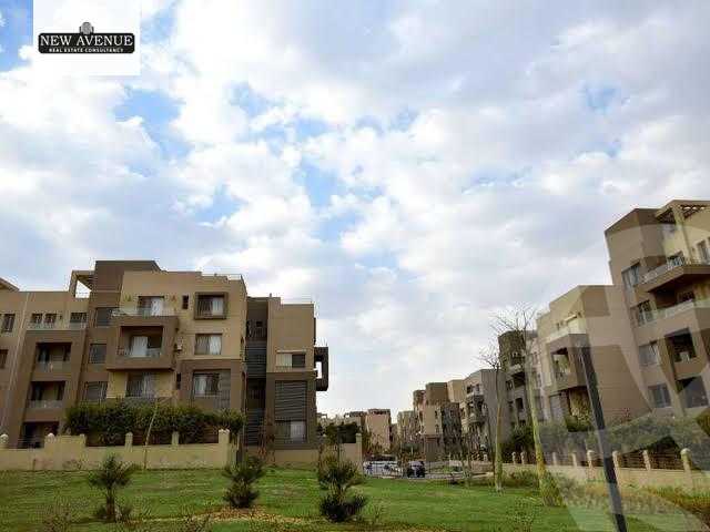 https://aqarmap.com.eg/ar/listing/6303541-for-sale-cairo-new-cairo-compounds-kmbwnd-fyldj-jyt-blm-hylz