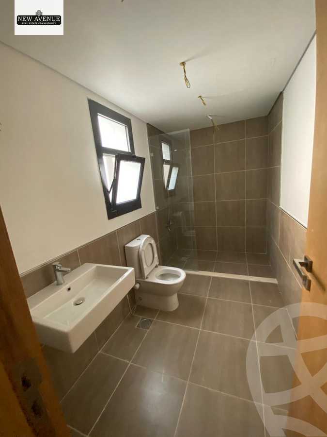 https://aqarmap.com.eg/ar/listing/6304609-for-sale-cairo-el-shorouk-compounds-al-burouj-compound-imkan