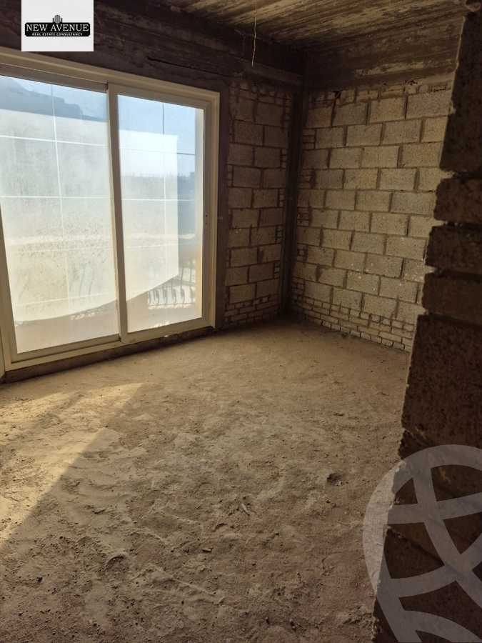 https://aqarmap.com.eg/en/listing/6306431-for-sale-cairo-new-cairo-compounds-mountain-view-hyde-park