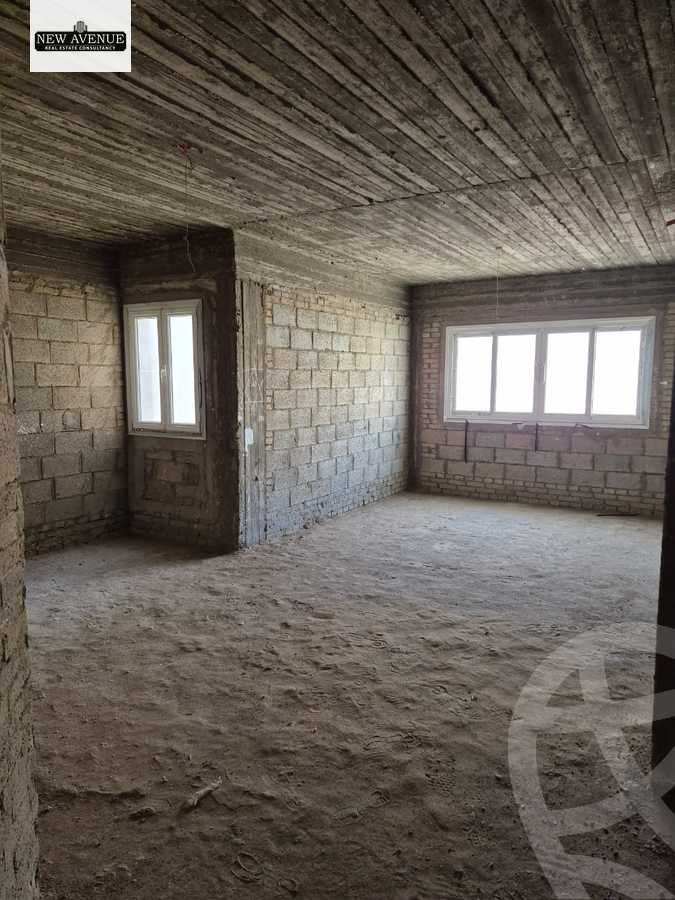 https://aqarmap.com.eg/en/listing/6306431-for-sale-cairo-new-cairo-compounds-mountain-view-hyde-park