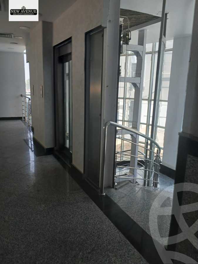 https://aqarmap.com.eg/ar/listing/6309125-for-rent-cairo-el-shorouk-compounds-maadi-view