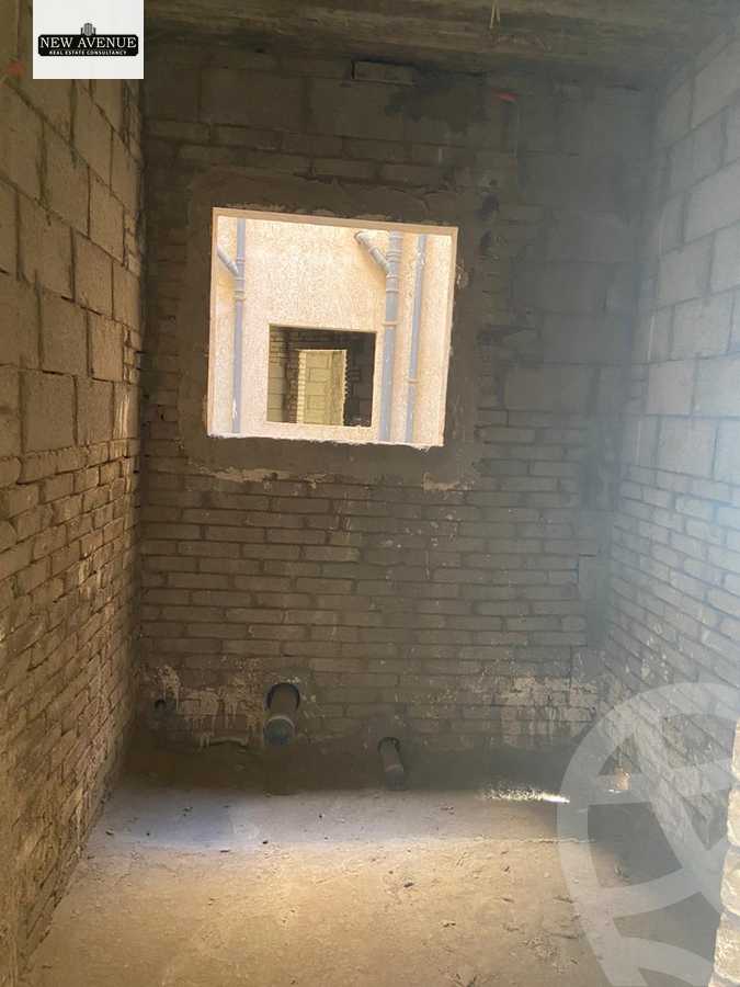 https://aqarmap.com.eg/en/listing/6309199-for-sale-cairo-new-cairo-compounds-mountain-view-hyde-park