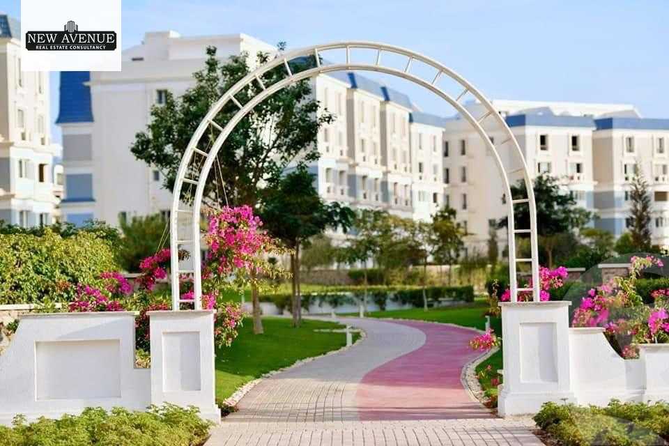 https://aqarmap.com.eg/ar/listing/6312950-for-sale-cairo-new-cairo-compounds-mountain-view-hyde-park