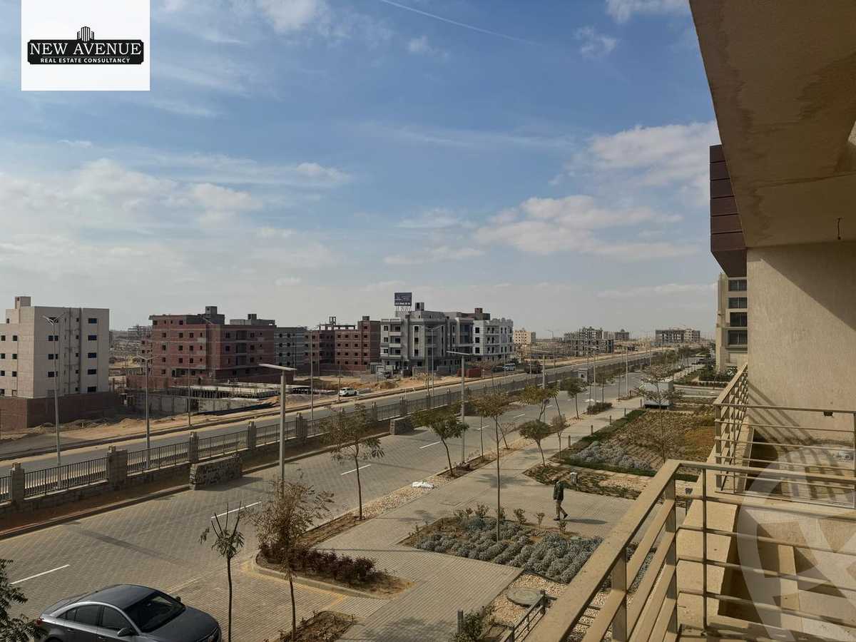 https://aqarmap.com.eg/en/listing/6313860-for-sale-cairo-new-cairo-compounds-blm-hylz-nyw-kyrw