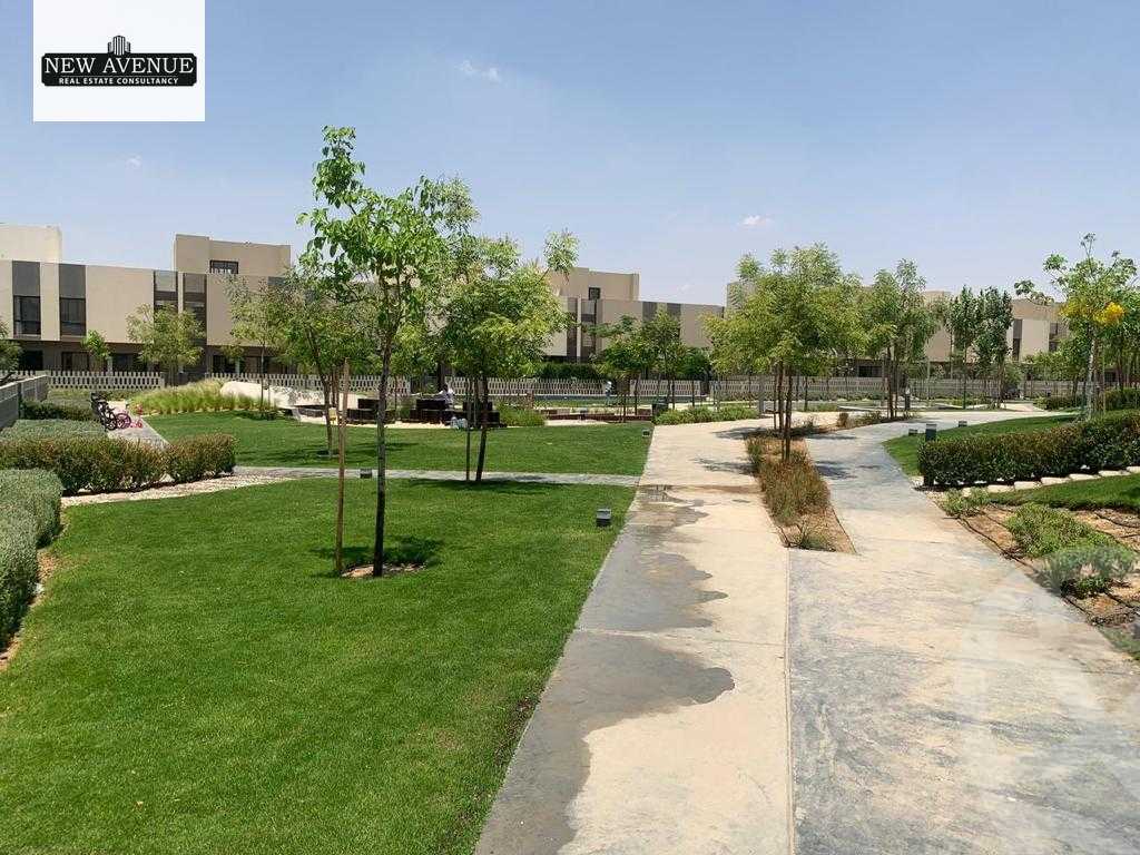 https://aqarmap.com.eg/ar/listing/6315777-for-sale-cairo-el-shorouk-compounds-al-burouj-compound-imkan