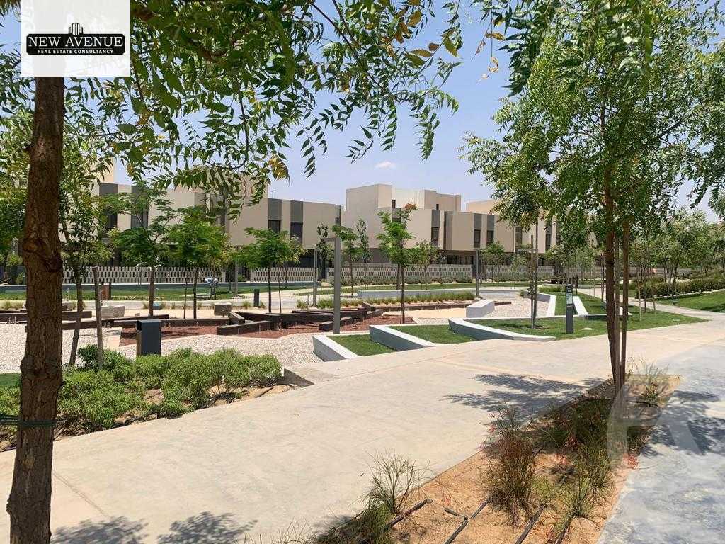 https://aqarmap.com.eg/ar/listing/6315777-for-sale-cairo-el-shorouk-compounds-al-burouj-compound-imkan