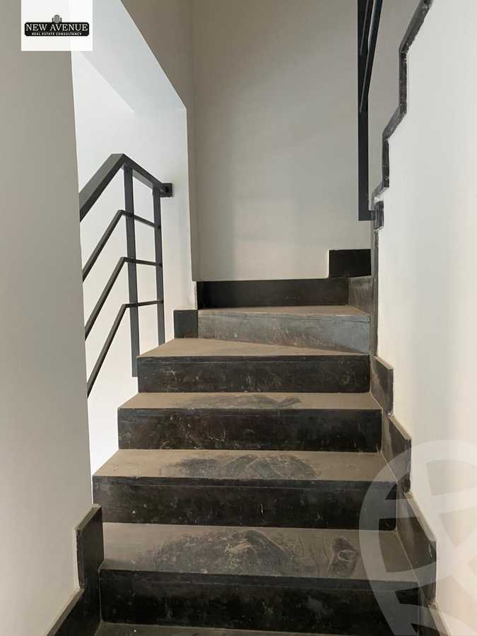 https://aqarmap.com.eg/ar/listing/6315818-for-sale-cairo-el-shorouk-compounds-al-burouj-compound-imkan
