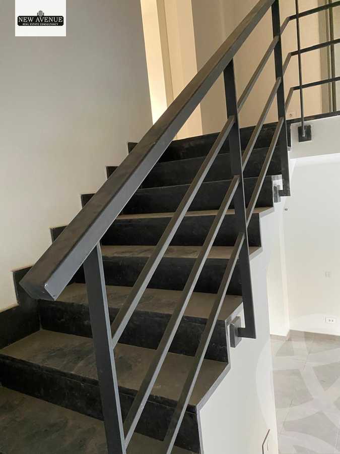 https://aqarmap.com.eg/ar/listing/6315818-for-sale-cairo-el-shorouk-compounds-al-burouj-compound-imkan
