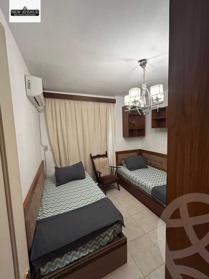 https://aqarmap.com.eg/ar/listing/6324683-for-sale-cairo-new-cairo-lrhb-city-phase-4-mostafa-el-nahaas-st