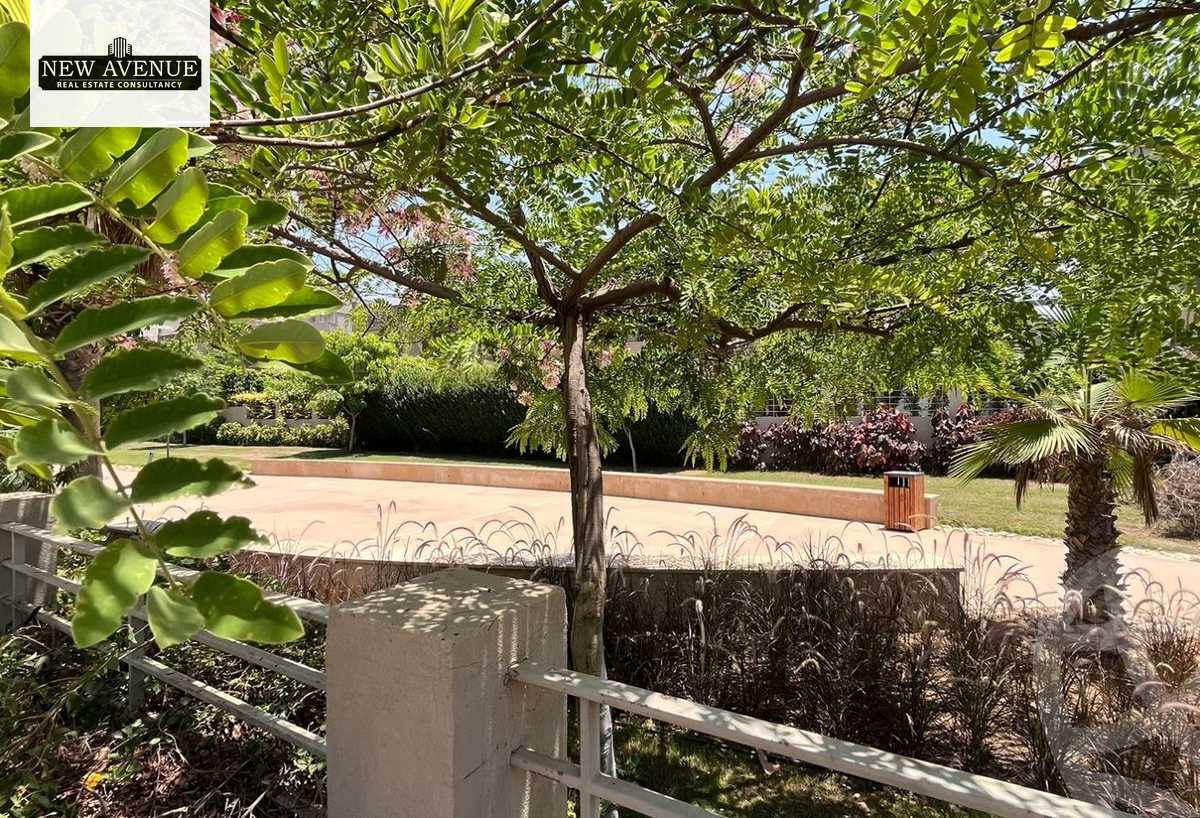 https://aqarmap.com.eg/en/listing/6330994-for-sale-cairo-new-cairo-compounds-blm-hylz-qtmy-kstnshn