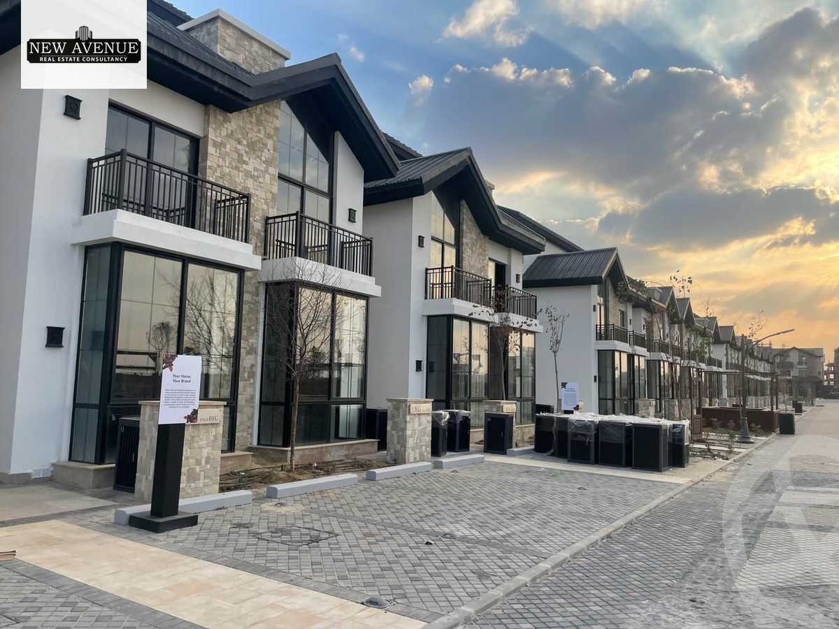 https://aqarmap.com.eg/en/listing/6331086-for-sale-cairo-new-cairo-compounds-dh-mrk