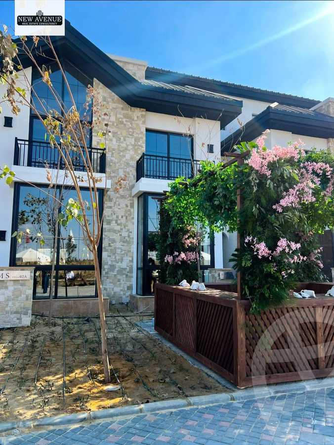 https://aqarmap.com.eg/en/listing/6331086-for-sale-cairo-new-cairo-compounds-dh-mrk