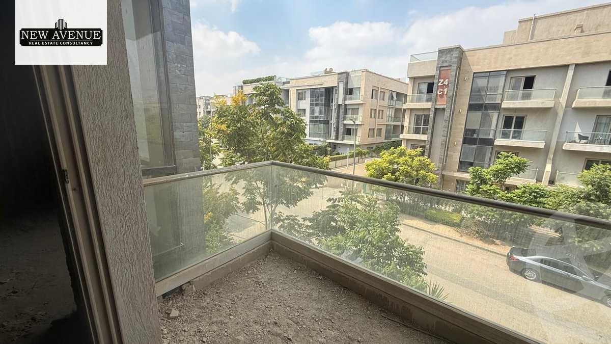 https://aqarmap.com.eg/ar/listing/6332348-for-sale-cairo-new-cairo-compounds-moon-valley