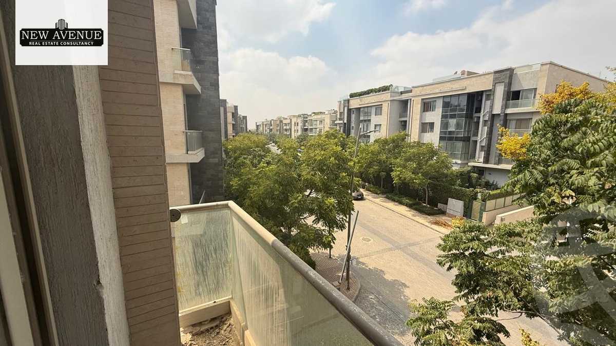 https://aqarmap.com.eg/ar/listing/6332348-for-sale-cairo-new-cairo-compounds-moon-valley