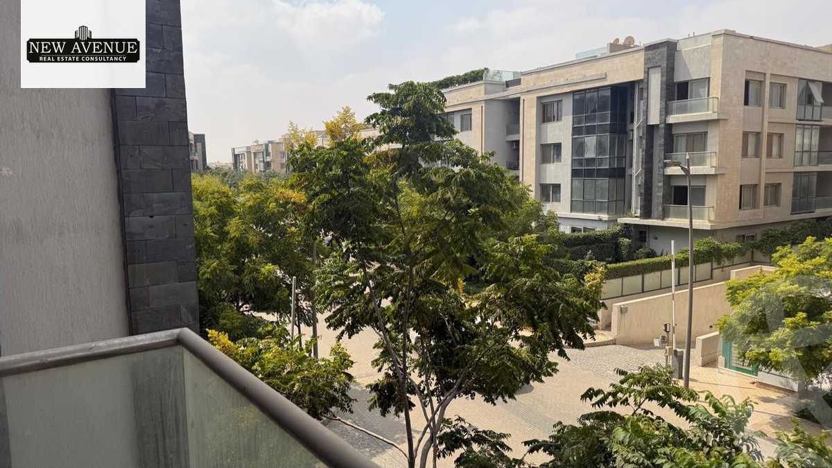 https://aqarmap.com.eg/ar/listing/6332348-for-sale-cairo-new-cairo-compounds-moon-valley