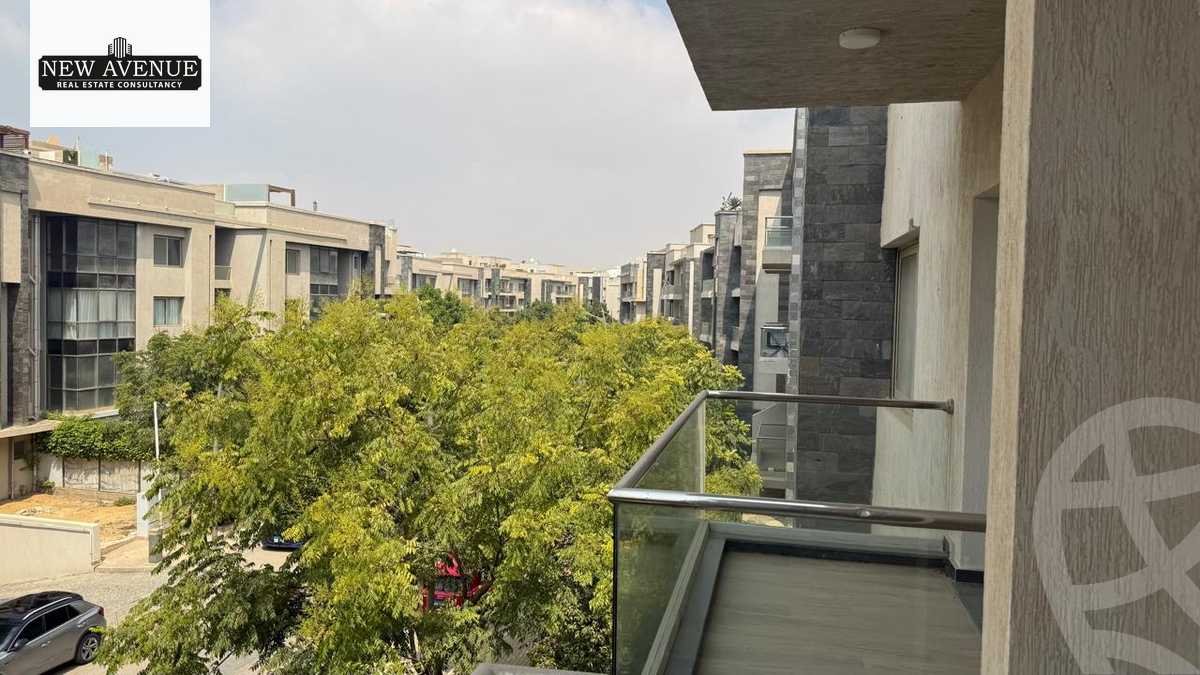 https://aqarmap.com.eg/ar/listing/6332348-for-sale-cairo-new-cairo-compounds-moon-valley