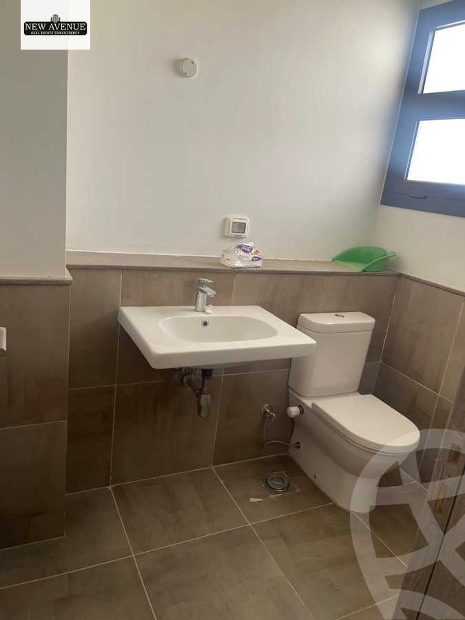 https://aqarmap.com.eg/ar/listing/6335514-for-sale-cairo-el-shorouk-compounds-al-burouj-compound-imkan