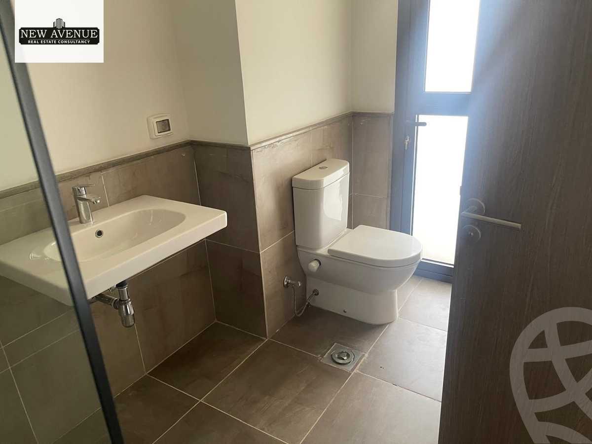 https://aqarmap.com.eg/ar/listing/6335514-for-sale-cairo-el-shorouk-compounds-al-burouj-compound-imkan