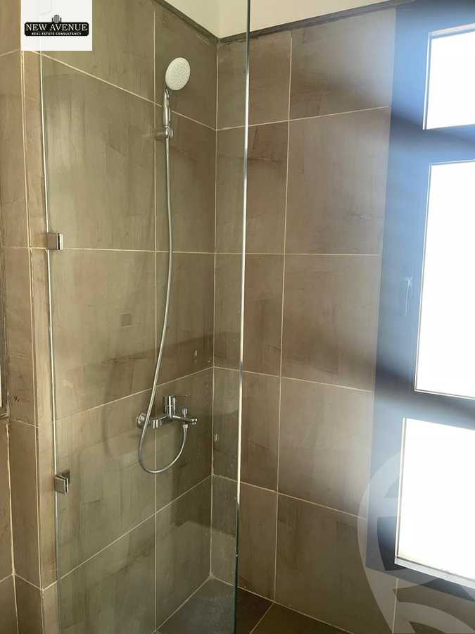 https://aqarmap.com.eg/ar/listing/6335514-for-sale-cairo-el-shorouk-compounds-al-burouj-compound-imkan