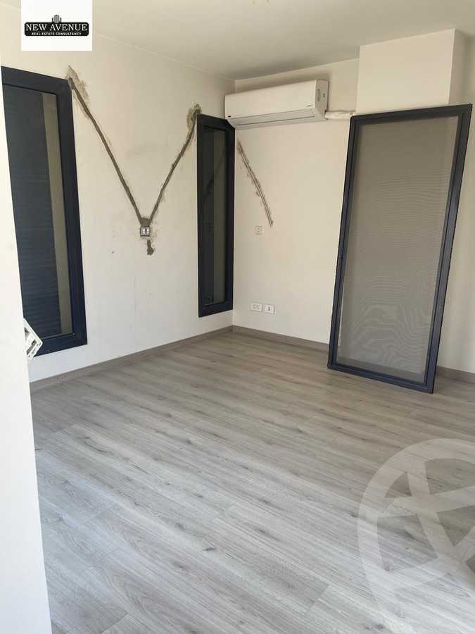 https://aqarmap.com.eg/ar/listing/6335514-for-sale-cairo-el-shorouk-compounds-al-burouj-compound-imkan