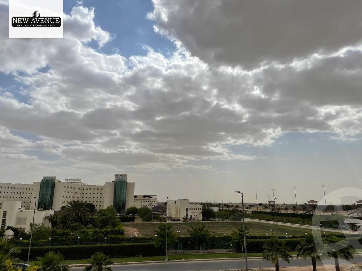 https://aqarmap.com.eg/ar/listing/6337513-for-sale-cairo-el-shorouk-compounds-al-burouj-compound-imkan
