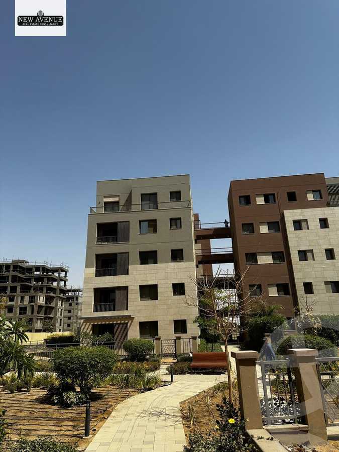 https://aqarmap.com.eg/ar/listing/6339190-for-sale-cairo-new-cairo-compounds-district-5-the-plateau-district-5