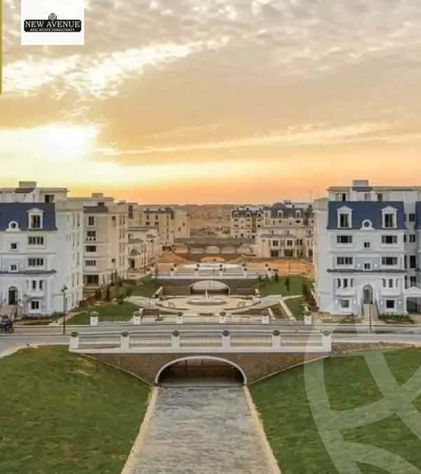 https://aqarmap.com.eg/ar/listing/6345932-for-sale-cairo-new-cairo-compounds-mountain-view-hyde-park