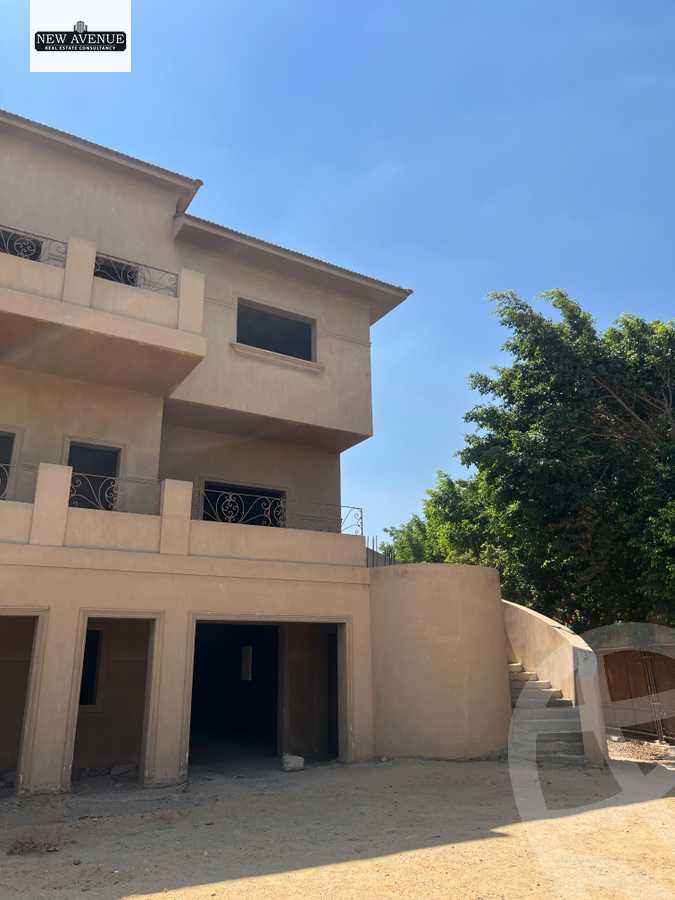 https://aqarmap.com.eg/ar/listing/6346493-for-sale-cairo-new-cairo-compounds-moon-valley