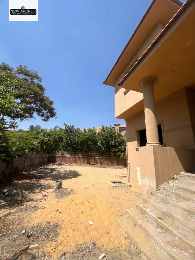 https://aqarmap.com.eg/ar/listing/6346493-for-sale-cairo-new-cairo-compounds-moon-valley